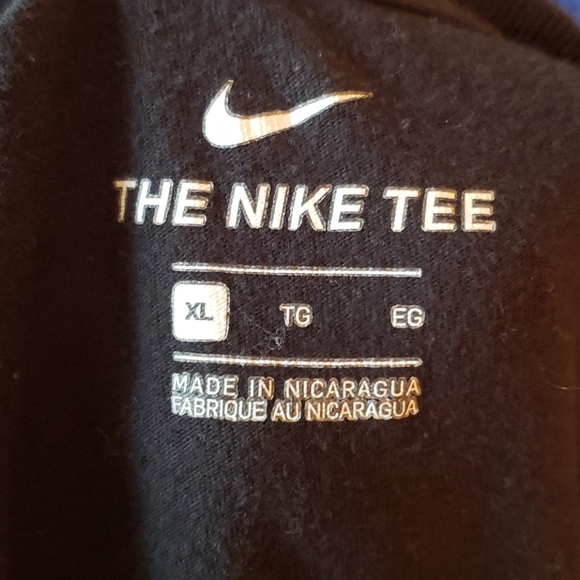 Nike shirt, size xl - Picture 3 of 3